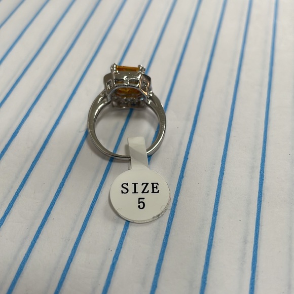 Fragrant Jewels NWOT Size 5 ring. - Picture 3 of 4